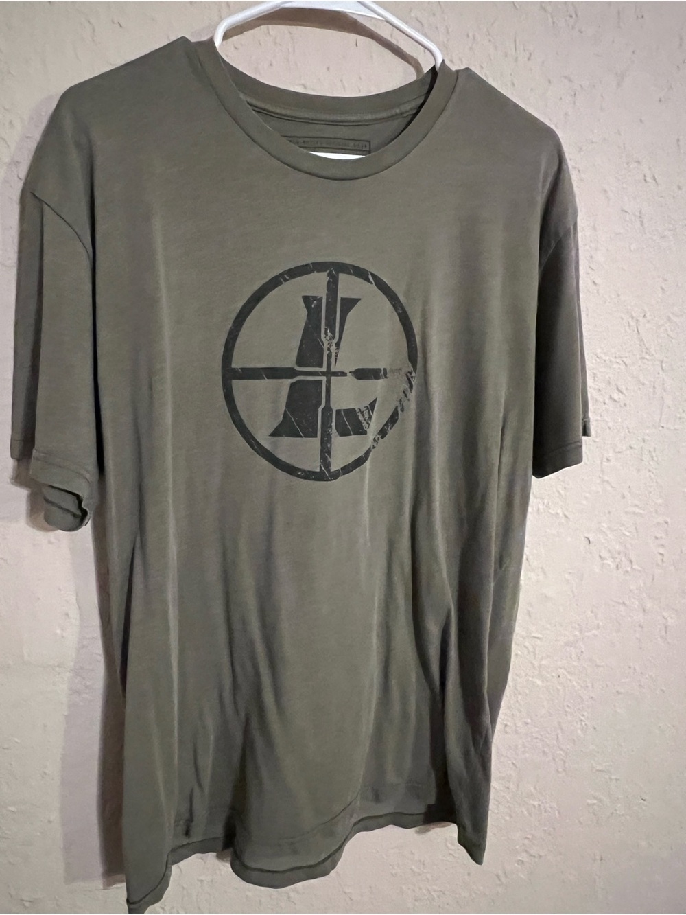 Men's Short-Sleeve Crewneck Tee in Olive with Center Graphic